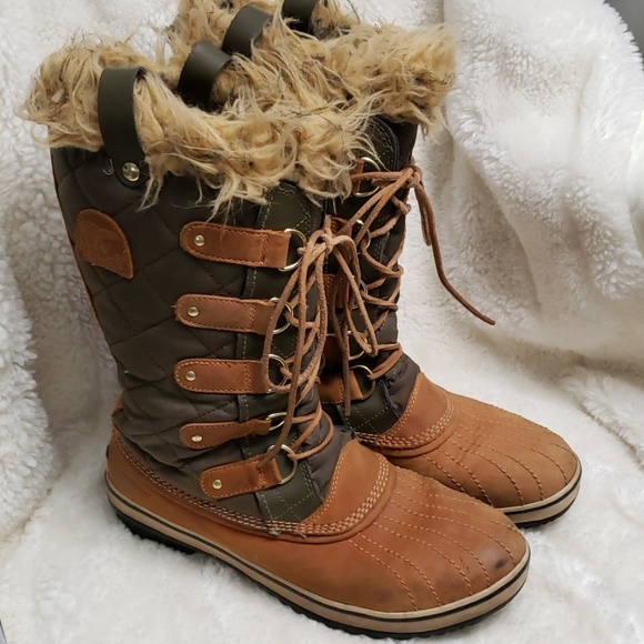 Sorel Shoes - Sorel Tofino boots